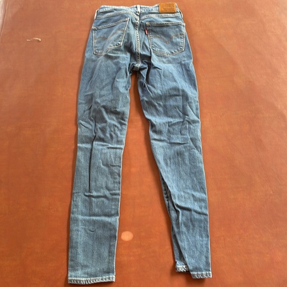 Levi’s Red Tag Jeans - Picture 2 of 4